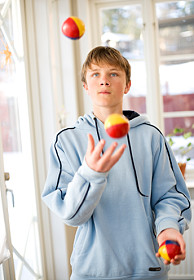 JuggleFit Family Pack Boy Juggling